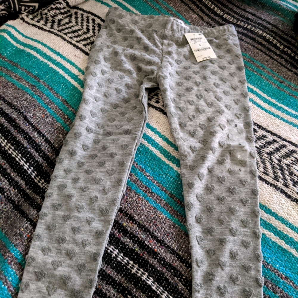 Epic Threads heart patterned leggings size 5